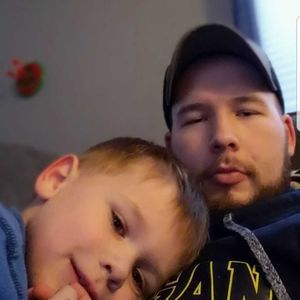 Meet your Posher, Levi